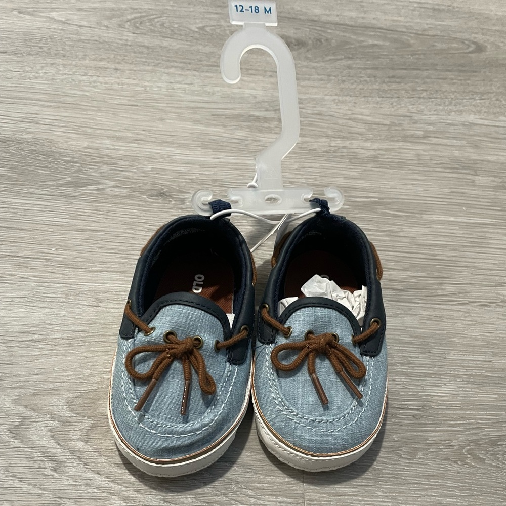 NWT 12-18M boat shoes